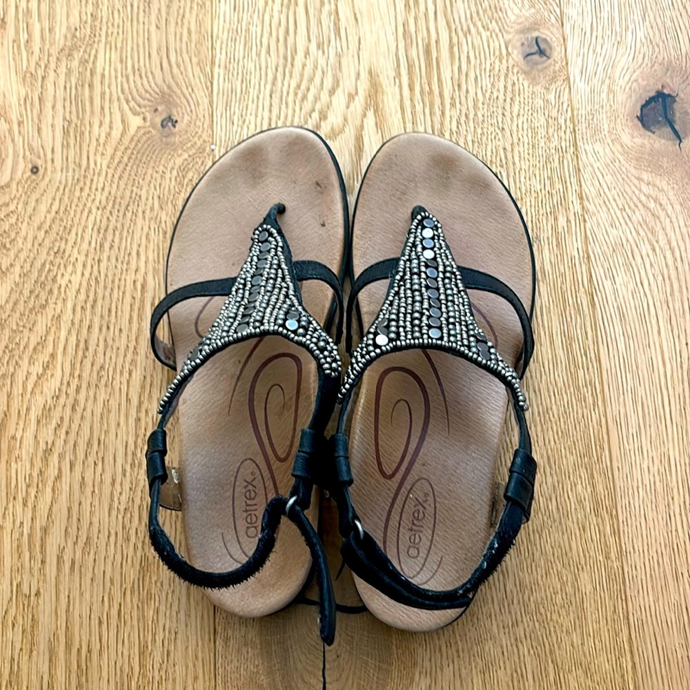 Aetrex Thong Sandal Size 36